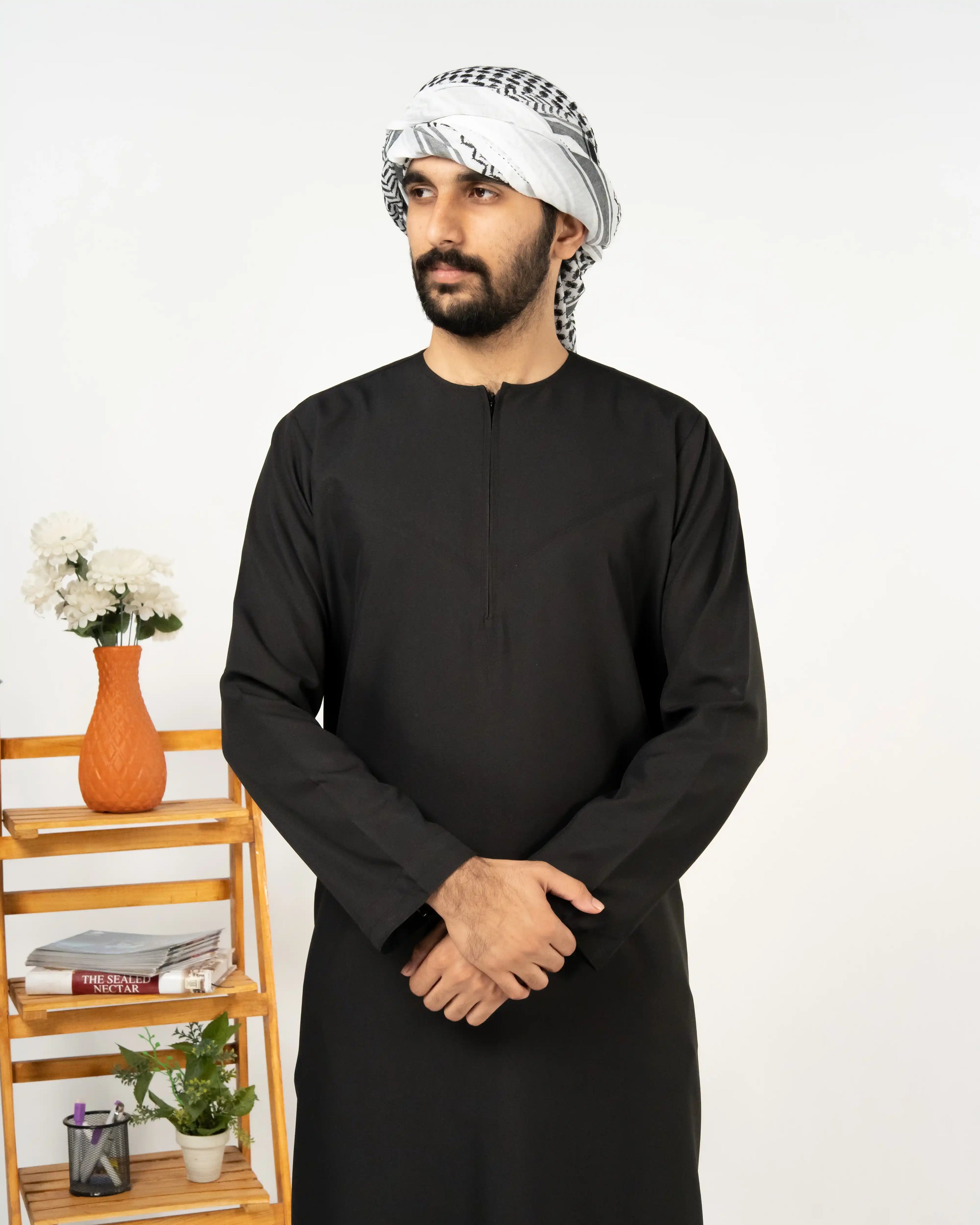 Saudi Black Thobe (Collarless)