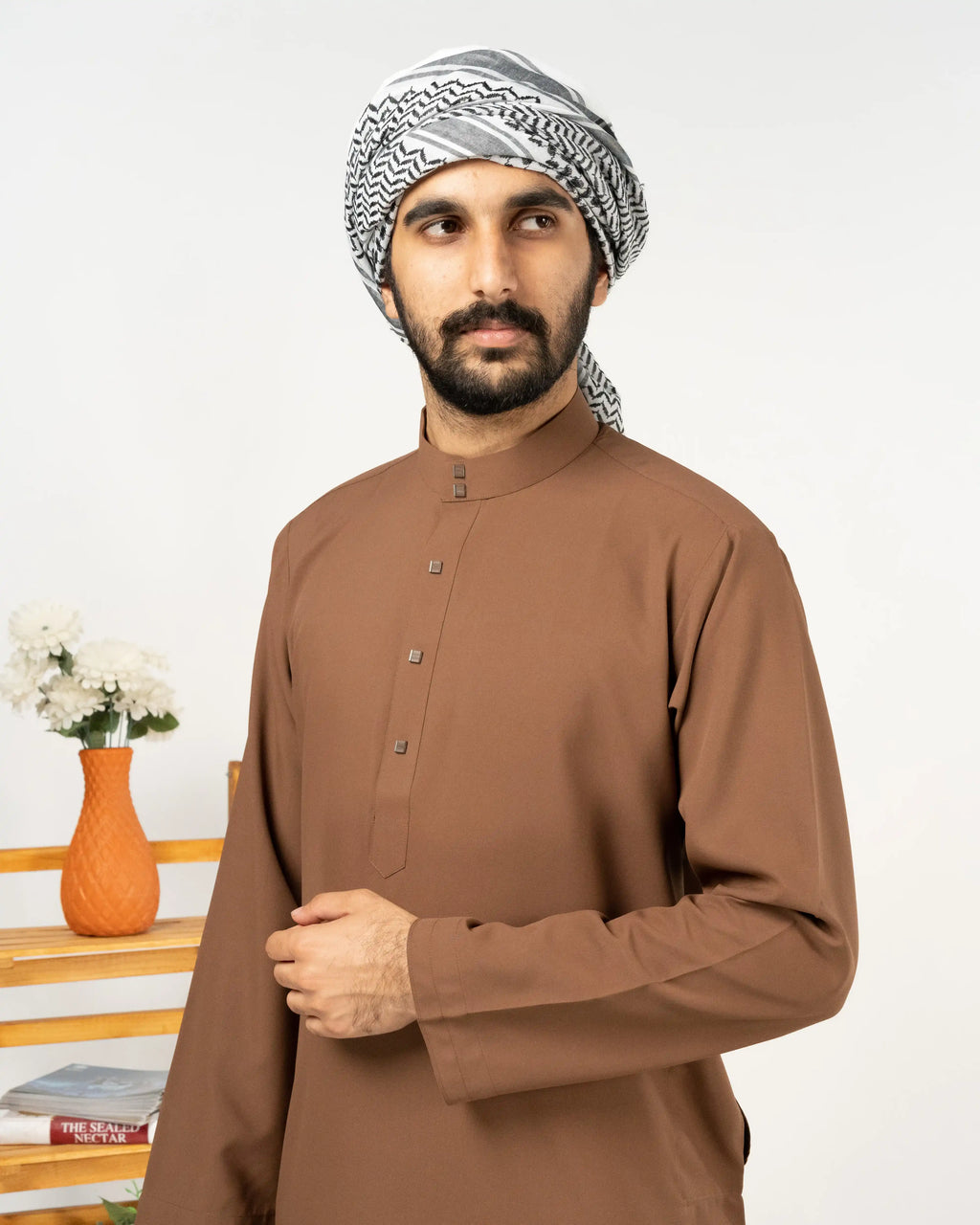 Saudi Brown Thobe Collared