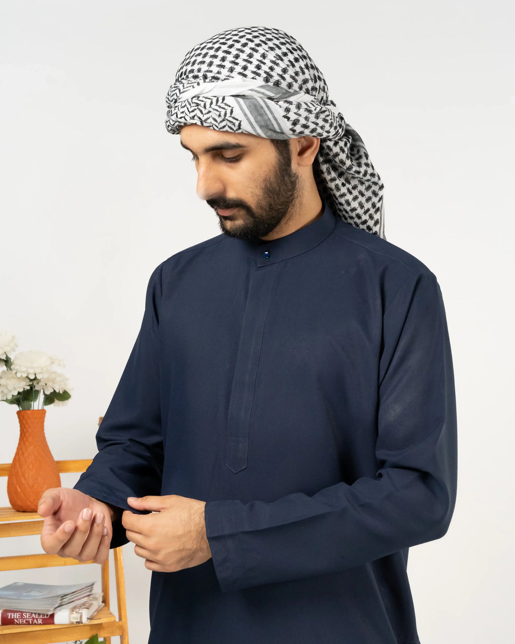 Saudi Navy Blue Thobe Collared