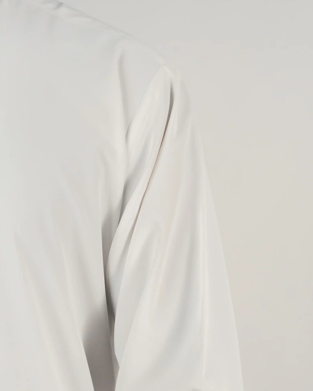 Saudi White Thobe Collared