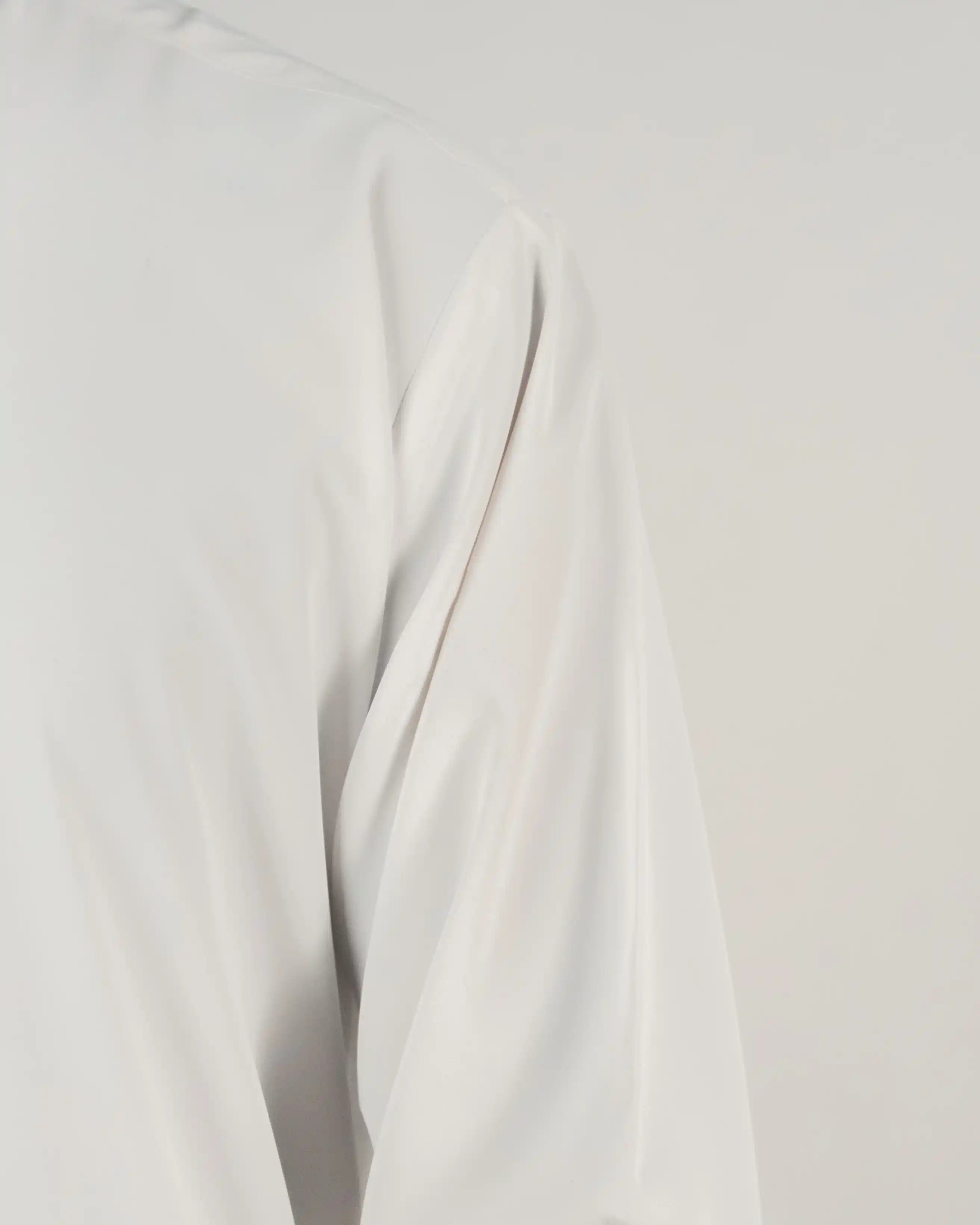 Saudi White Thobe Collared